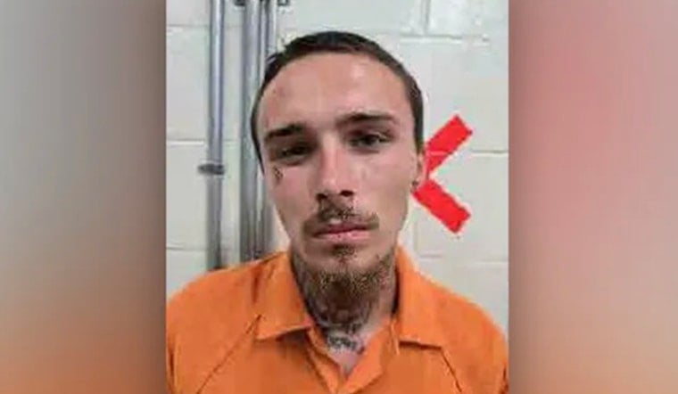 Lake City Man Chases Mom Into Police Lobby, Steals Car With Her Kids Inside