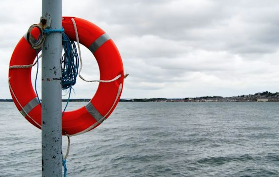 Lake St. Clair Charter Captain Saves 3 Fishermen From Sinking Bass Boat Near Detroit