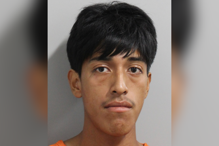 Lake Wales Man Accused of Beating Pregnant Girlfriend, Slamming Toddler to Ground