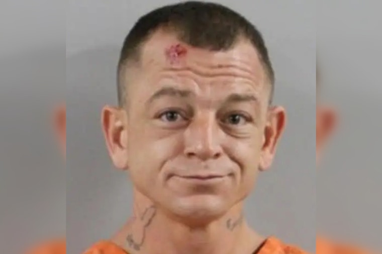 Lakeland Man With 15 Jail Bookings Kicks Deputy in Face at Gas Station