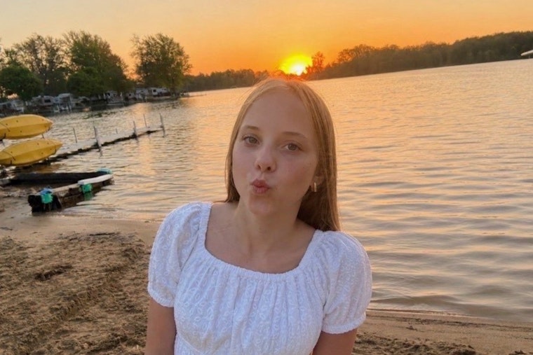 Lambertville Kids Sell Lemonade for Lainey Scroggs, Raise Over $1,000