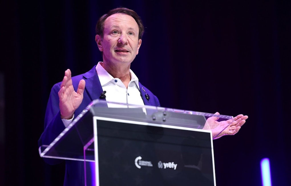 Landry Set to Hand SpaceX 130,000 Acres of Vermilion Parish Coastline