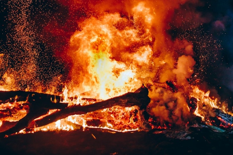 Large Fire At Radcliff Scrap Yard Shuts Down South Dixie Boulevard