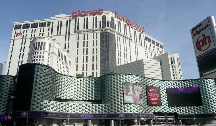 LeBron James Hands Jeezy the Key to the Las Vegas Strip at Sold-Out Finale