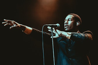 Leon Bridges Returns to Bowie House, Now Tickets Start at $1,550