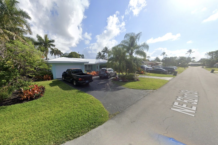 Lighthouse Point Homeowner Shoots Loose Dog Dead After It Mauls His Pet, Bites Neighbor