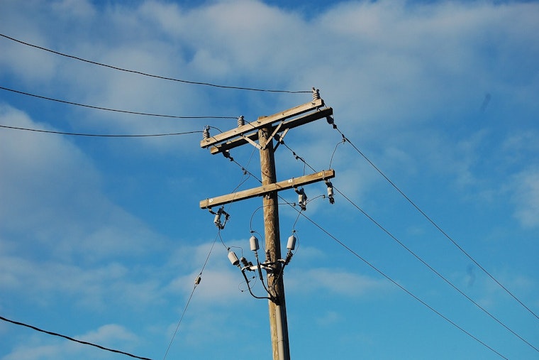 Lightning Snaps Pole on Irvington Road, Knocks Out Power to 4,400 in Tucson