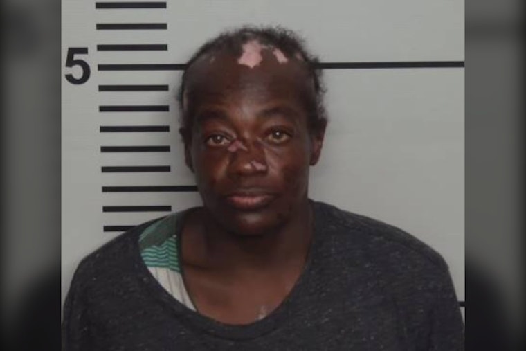 Louisville 8-Year-Old Escapes Alleged Kidnapping as Woman Beats on Door With Metal Pole: Police