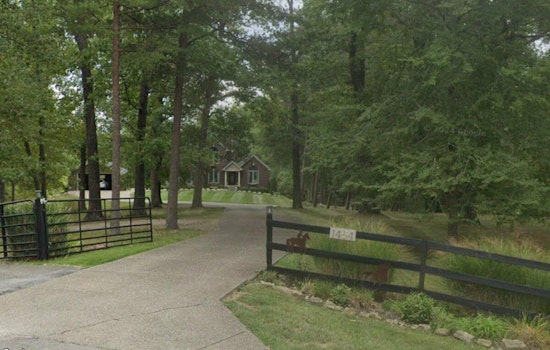 Louisville Group Takes In 6 Dogs From Kentucky 244-Pup Hoarder Hell