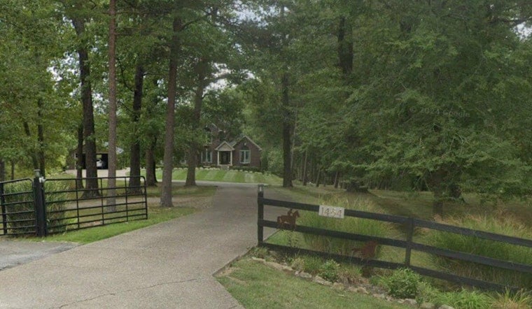 Louisville Group Takes In 6 Dogs From Kentucky 244-Pup Hoarder Hell