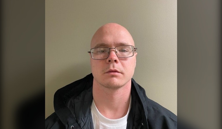 Louisville Man Accused Of Strangling Partner, Barricading With Infant Daughter