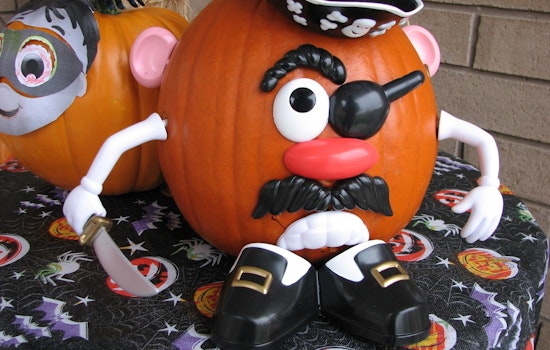 Louisville Man Shatters Blindfolded Mr. Potato Head World Record in 7.92 Seconds