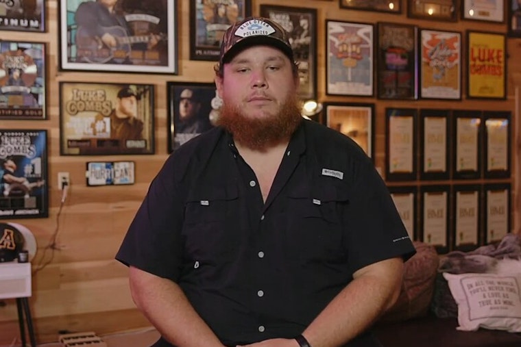 Luke Combs Books Ford Field Return, Puts Detroit Fans in the Middle of the Show