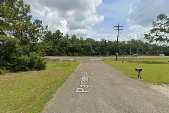 Lumberton Standoff Ends After Deputies Talk Down Armed Man on Paradise Drive