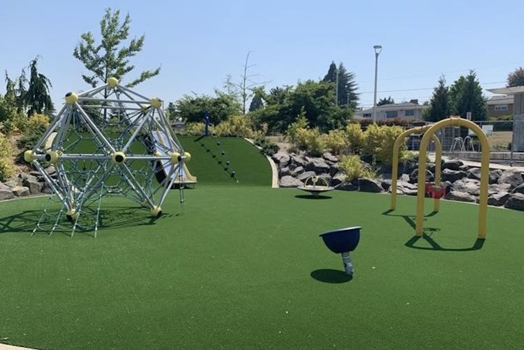 Luuwit View Park Playground Reopens Monday With New Turf, Rope Climb