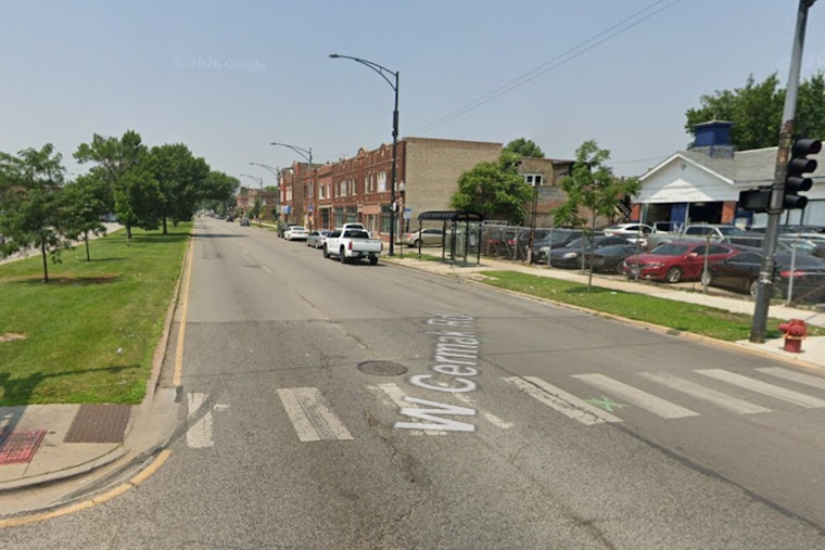 Man, 35, Shot Dead by Approaching Group on West Cermak Road in Lawndale