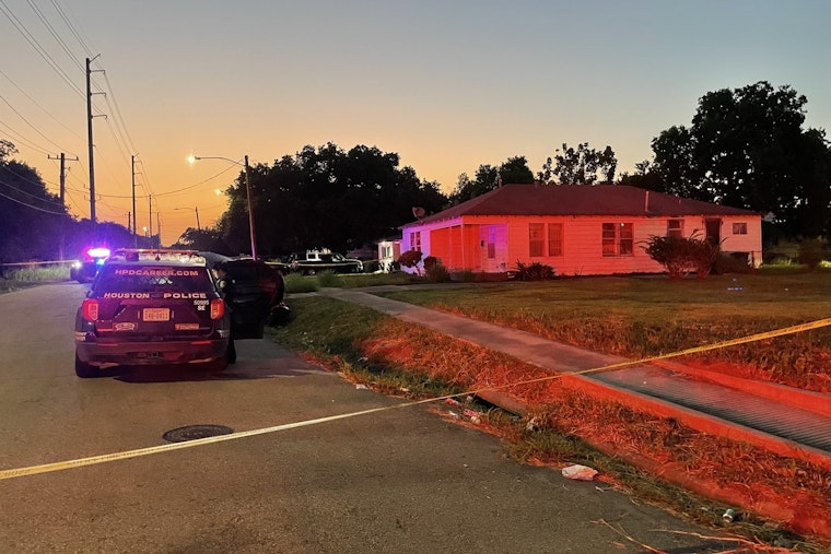 Man Fights for Life After Southeast Houston Street Shooting, Cops Say