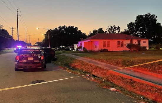 Man Fights for Life After Southeast Houston Street Shooting, Cops Say