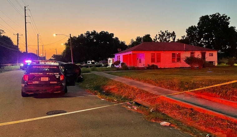 Man Fights for Life After Southeast Houston Street Shooting, Cops Say