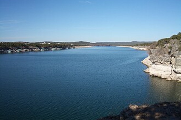 Man in His 20s Recovered From Lake Travis After 18-Hour Search Near Lago Vista