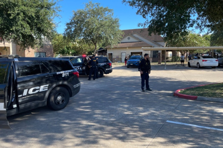 Man Killed, Another Grazed in Shooting at Southwest Houston Complex With Violent Past