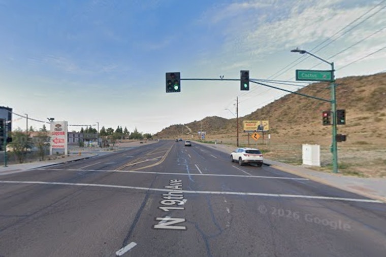 Man Stabbed Near 19th Ave and Cactus Road, Phoenix Police Hunt Suspect