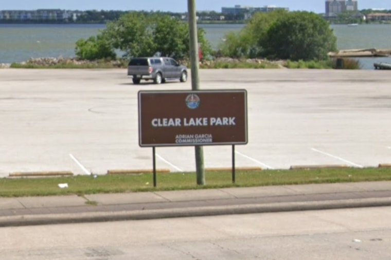 Masked Attacker Stabs Clear Lake YouTuber Mid-Livestream, Vanishes