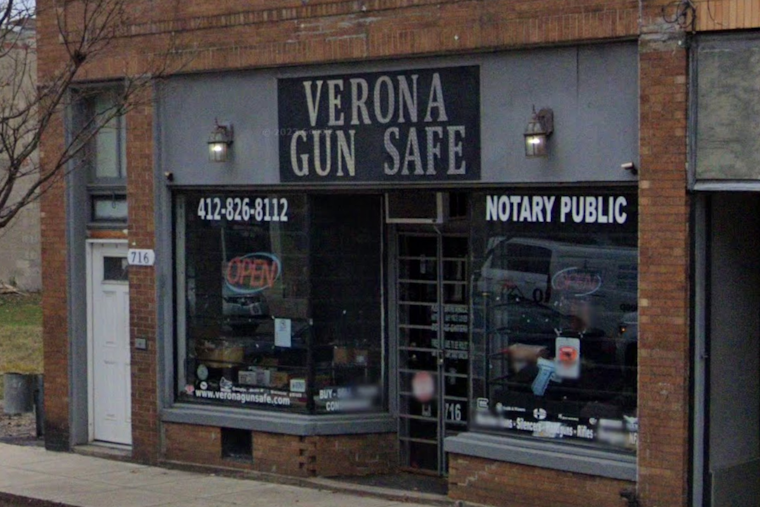 Masked Duo Smash Verona Gun Shop Window, Flee Toward Oakmont Empty-Handed
