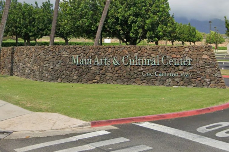 Maui Exhibit Traces Aloha Shirt Roots to a Kidnapped Chicago Reporter