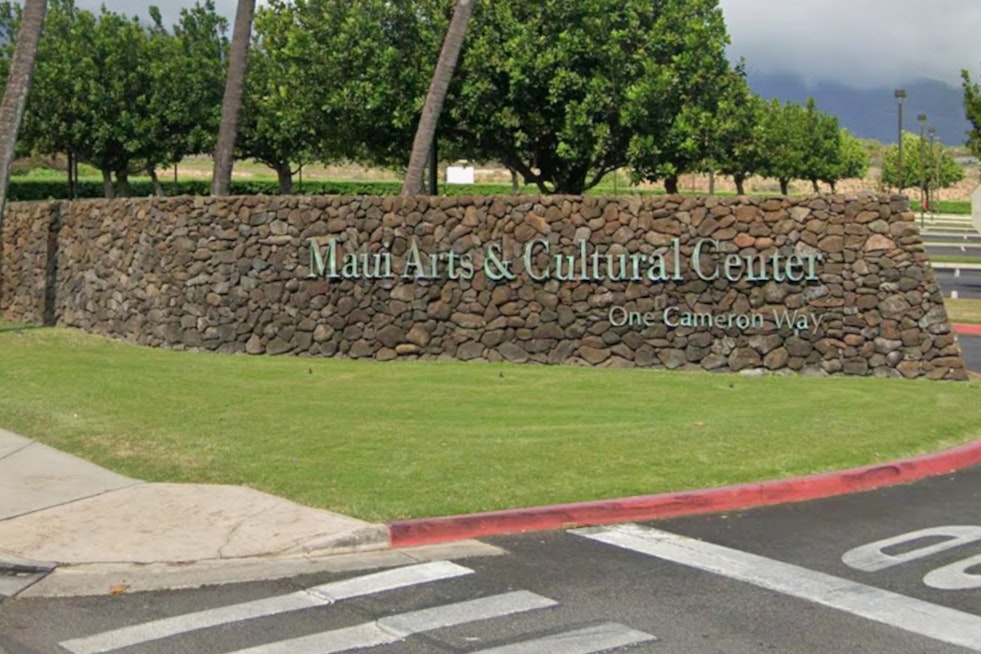 Maui Exhibit Traces Aloha Shirt Roots to a Kidnapped Chicago Reporter