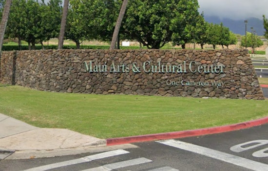 Maui Exhibit Traces Aloha Shirt Roots to a Kidnapped Chicago Reporter