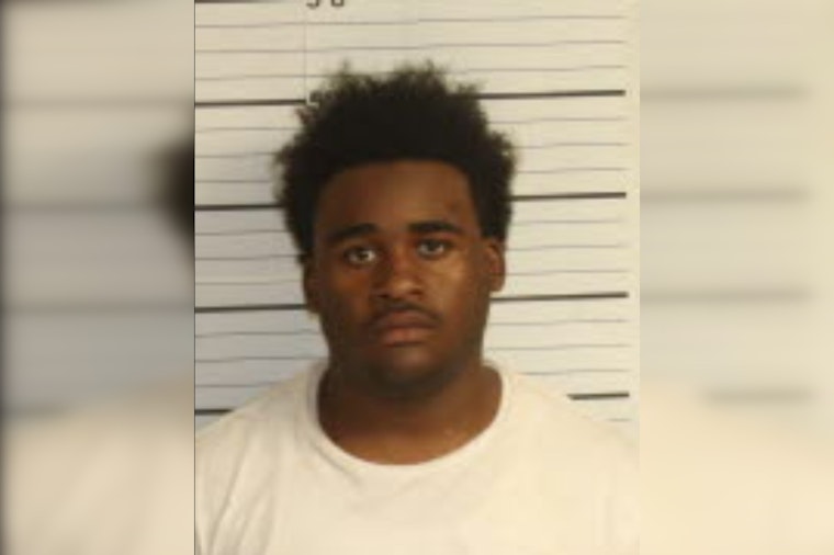 Memphis Teen Hits 120 MPH in Stolen Infiniti, Then Masked Passenger Bolts With AR Pistol