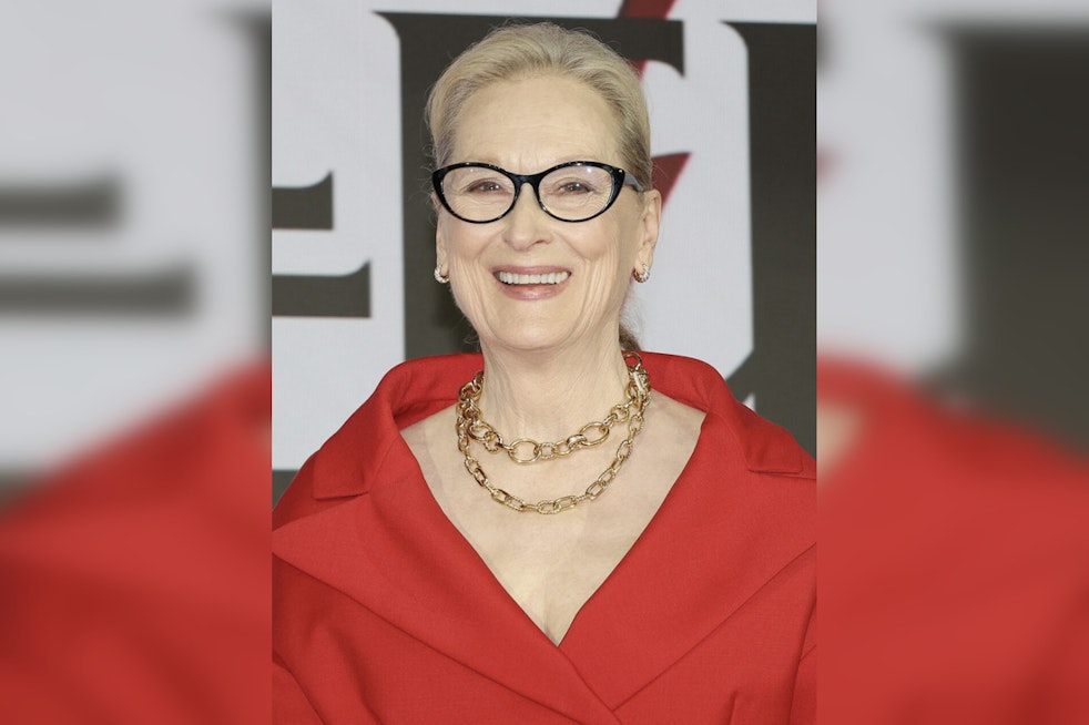 Meryl Streep's Prada Costume Auction Puts Cerulean Sweater, $107K Cuff Up for Bids