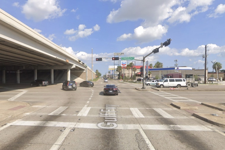 Metro Bus Kills Pedestrian Under Gulf Freeway, Third Fatality Near Edgebrook in Months