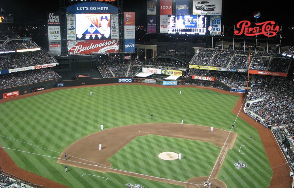 Mets Pair Last-Place Skid With Singles Night, Bet Big on Love at Citi Field