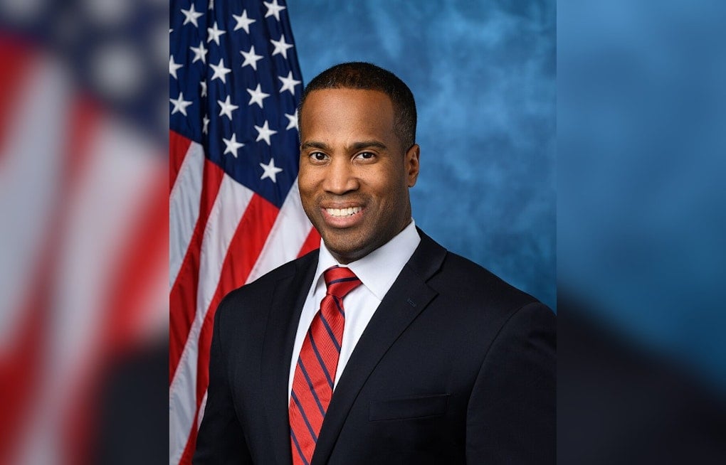 Michigan GOP Locks In All-Male Ticket as James, DeBoyer Rally the Base