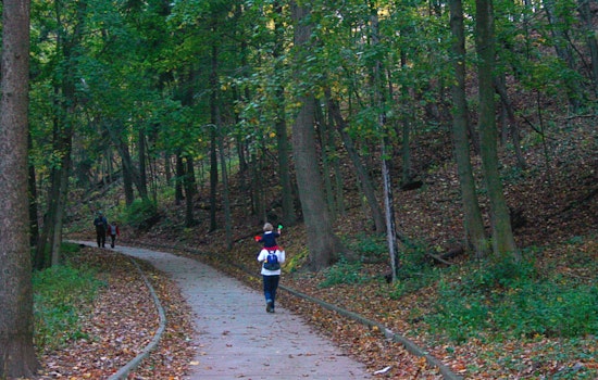 Milwaukee County to Rebuild Crumbling Juneau Park Link on Oak Leaf Trail