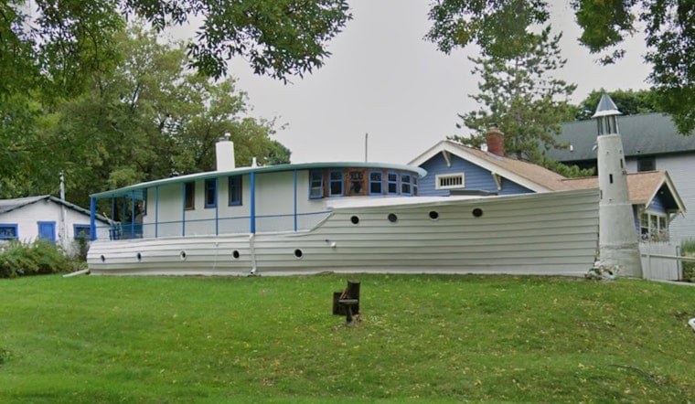 Milwaukee's Boat-Shaped House Gets Its Lighthouse Back After Years Leaning