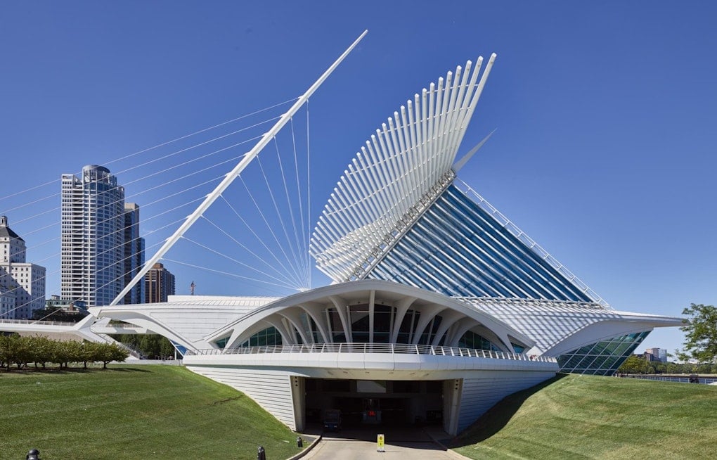 Milwaukee's Calatrava Wing Turns 25, Museum Unveils New Rotunda Exhibit