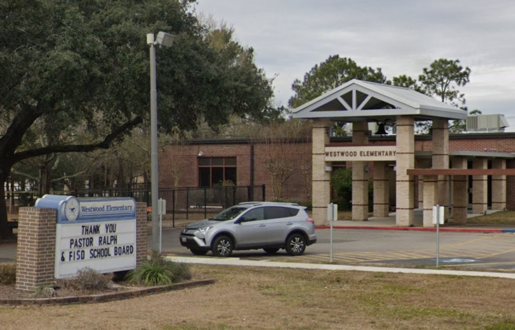 Mold Forces Friendswood ISD to Delay Westwood Elementary's Reopening