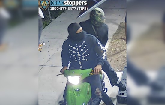 Moped Duo Strips Necklace Off Bronx Man on Jerome Avenue, NYPD Says
