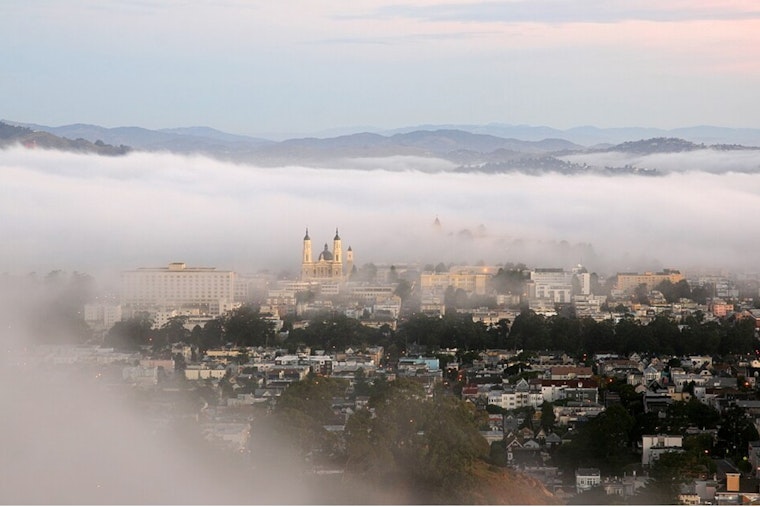 Morning Fog, Afternoon Glow: San Francisco Basks as Bay Area Fire Fears Rise