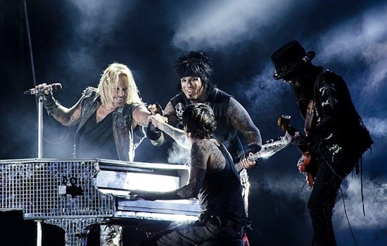 Mötley Crüe Roars Into Newly Renamed Truliant Amphitheater With Extreme, Tesla