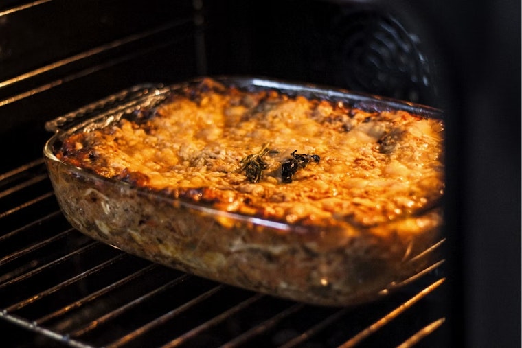 Mountain View Retiree Has Delivered 102 Lasagnas to Strangers Since Her Brother's Death