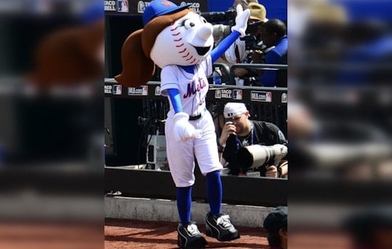 Mrs. Met Becomes First Female Mascot Voted Into Hall of Fame