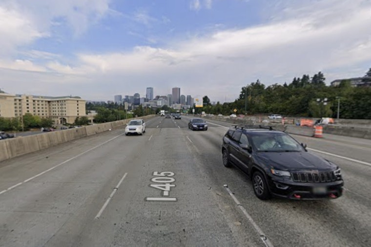 Multi-Car Crash Blocks I-405 Toll Lanes Near Bellevue, Injures Drivers