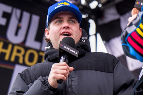 NASCAR Driver Noah Gragson Meets Kids at Wonderscope Speed Science Day