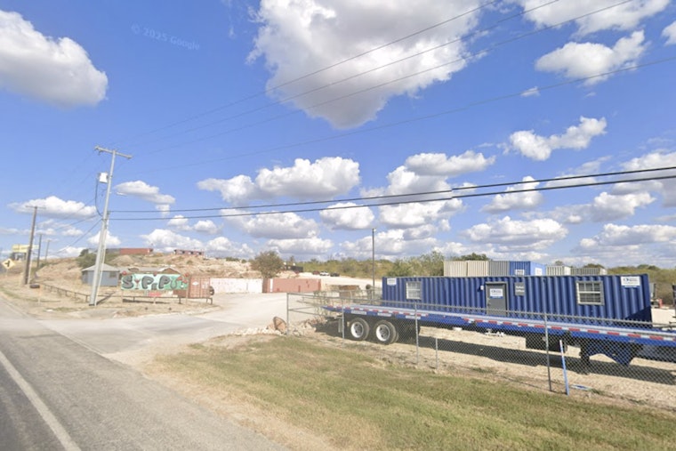 New Braunfels Rent Squeeze Pushes Sip-N-Putt Across I-35 to Bigger Digs