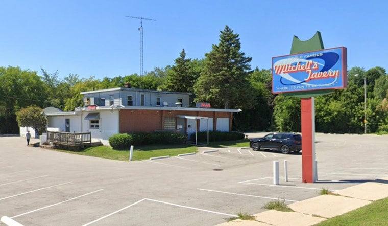 New Northwest Side Pub Plans Karaoke, Pool Tables — But Owner's Past Raises Flags