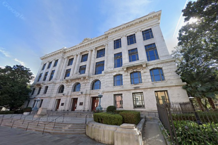 New Orleans Man's 1995 Murder Convictions Tossed Over Len Davis Wiretaps